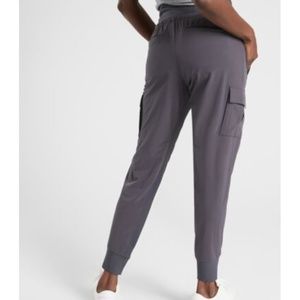 NWT Athlete Sutton Joggers Grey Size 8